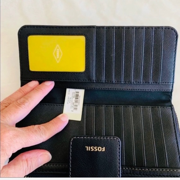 Fossil Madison Zip Clutch / Wristlet - Picture 4 of 7